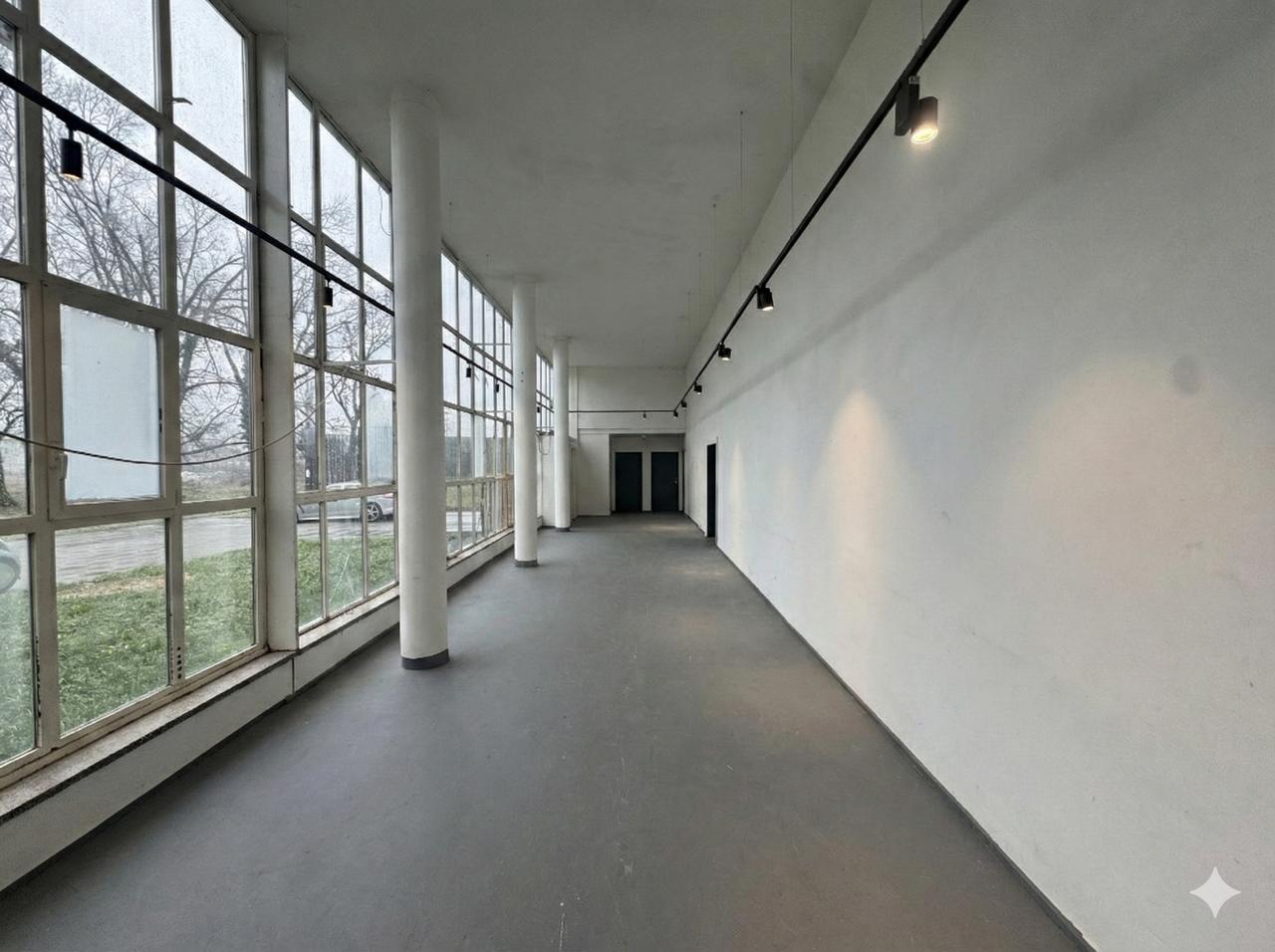 Studio 8